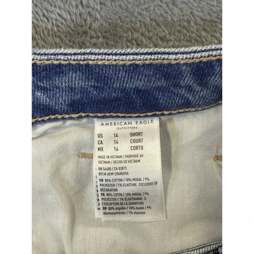 American Eagle Jeans Womens 14 Short Blue High Rise Mom Straight Distressed‎ - Picture 9 of 10